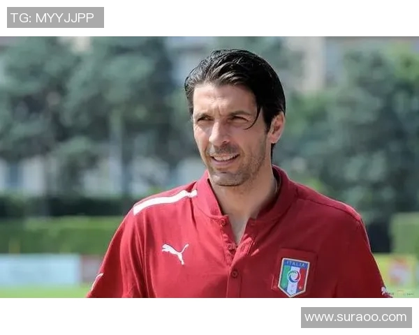 快50岁足球明星重返赛场挑战自我展现不老传奇风采 快50岁足球明星重返赛场挑战自我展现不老传奇风采