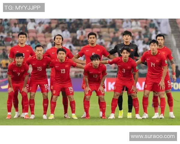 足球明星与中国朋友的深厚情谊揭秘及背后故事分享