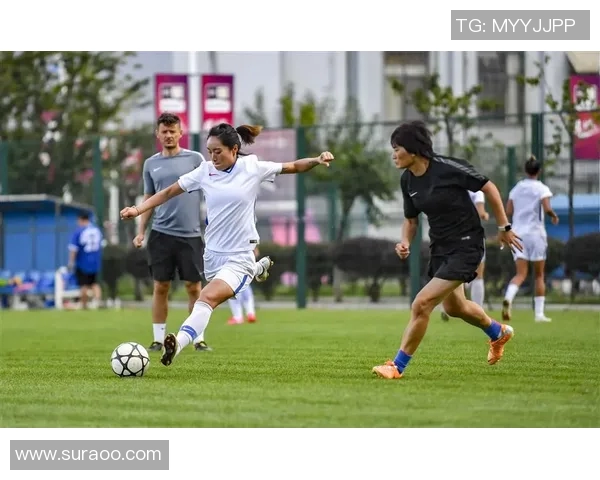 中国女子足球队主教练的执教理念与未来发展展望分析